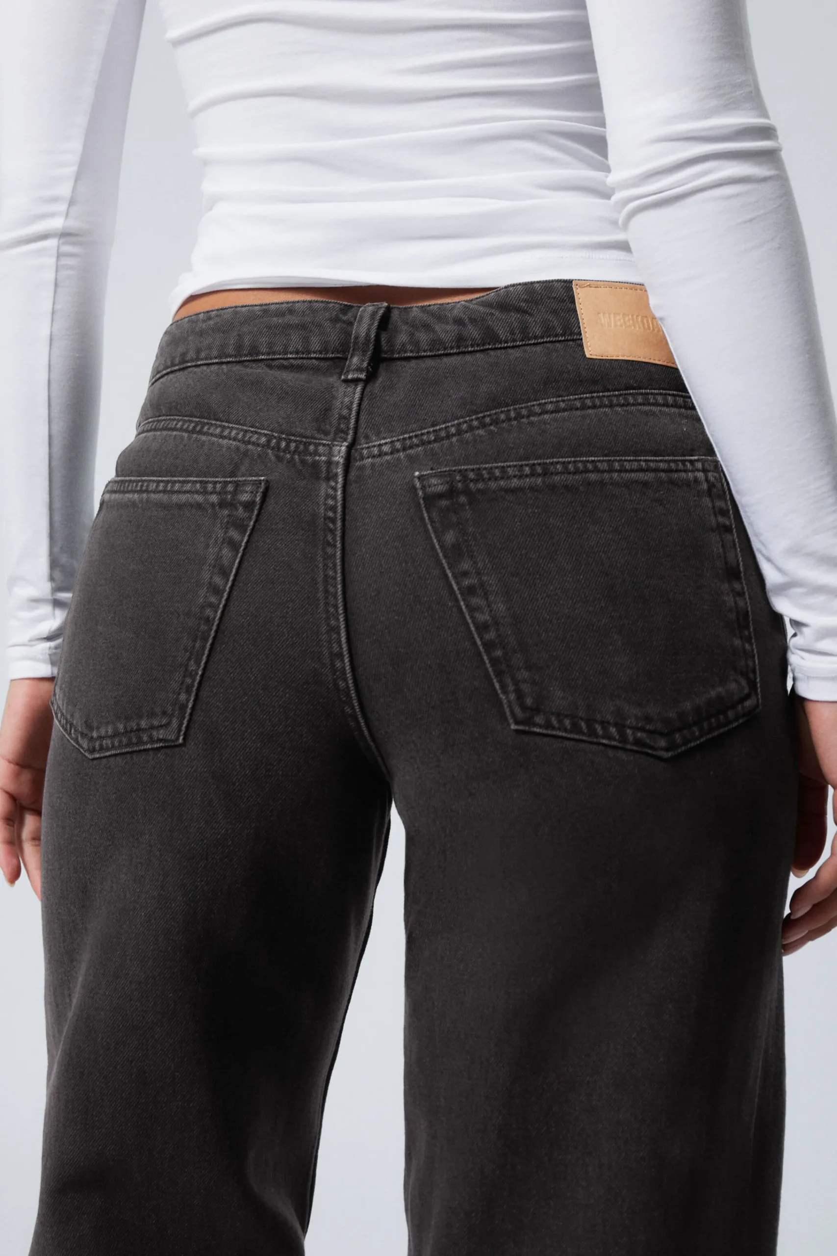 Weekday AMPLE LOW RISE LOOSE WIDE LEG JEANS>Women Jeans