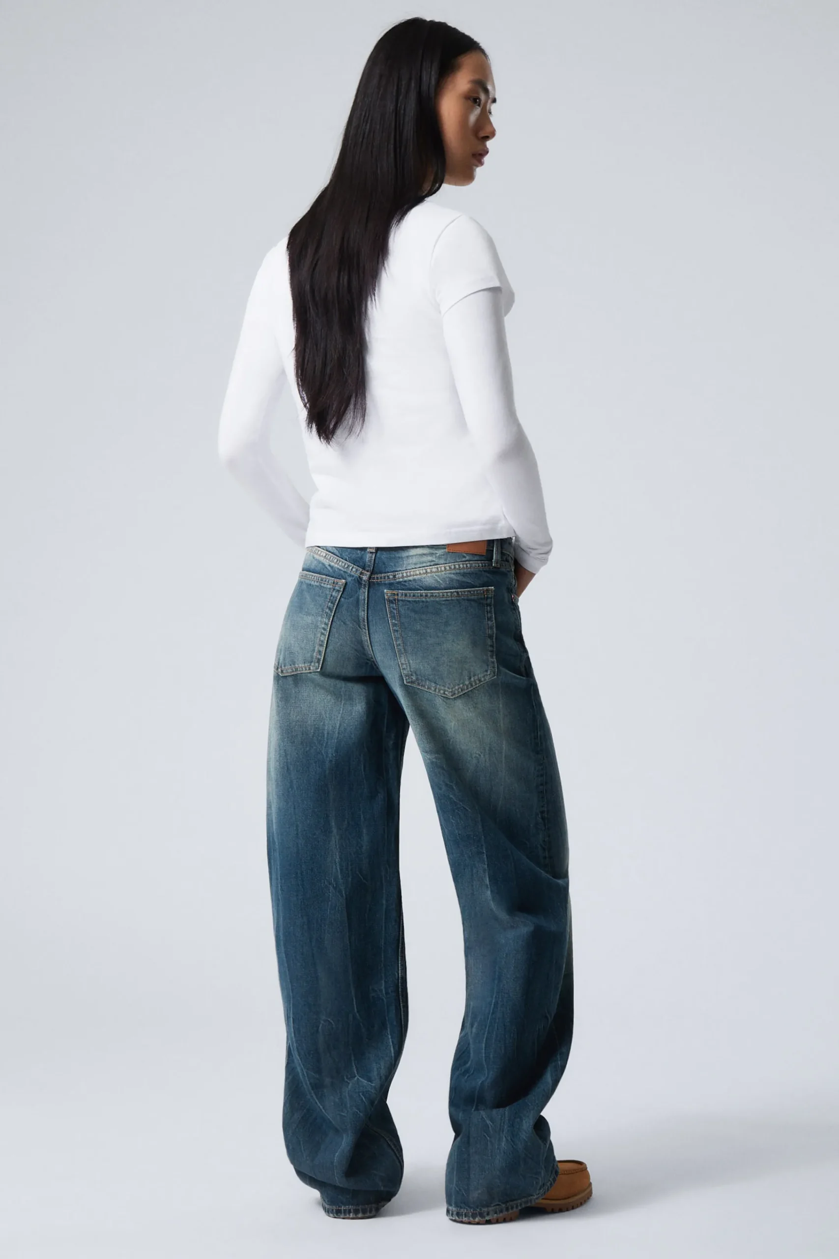 Weekday AMPLE LOW RISE LOOSE WIDE LEG JEANS>Women Jeans