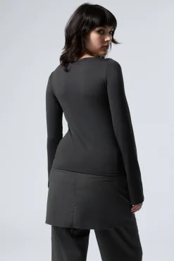 Weekday ANNIE LONG-SLEEVED BOAT-NECK TOP><noscript><img width=