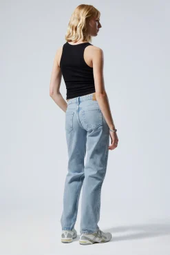 Weekday ARROW LOW RISE REGULAR STRAIGHT LEG JEANS><noscript><img width=