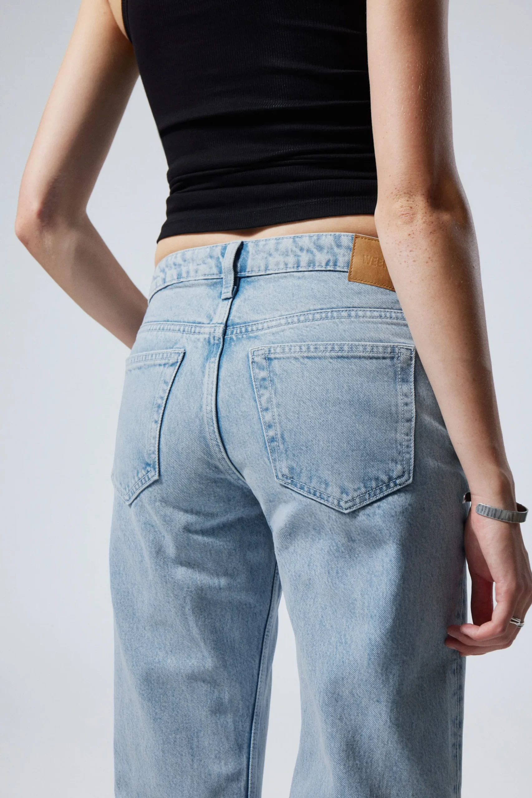 Weekday ARROW LOW RISE REGULAR STRAIGHT LEG JEANS>Women Jeans