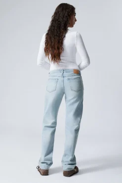 Weekday ARROW LOW RISE REGULAR STRAIGHT LEG JEANS><noscript><img width=