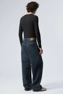 Weekday ASTRO LOOSE BAGGY SHAPE JEANS><noscript><img width=