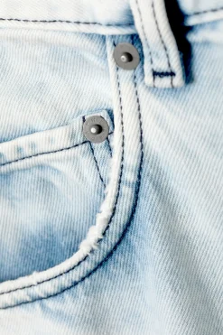 Weekday BAGGY ANKLE LENGTH DENIM SHORTS> Shorts