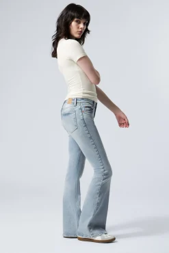 Weekday FLAME LOW RISE SLIM FLARED LEG JEANS><noscript><img width=