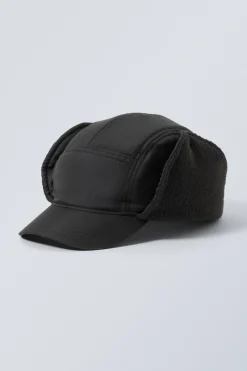 Weekday FLAP CAP><noscript><img width=