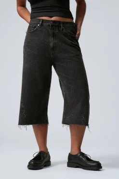 Weekday GALAXY LOOSE TWISTED DENIM SHORTS><noscript><img width=