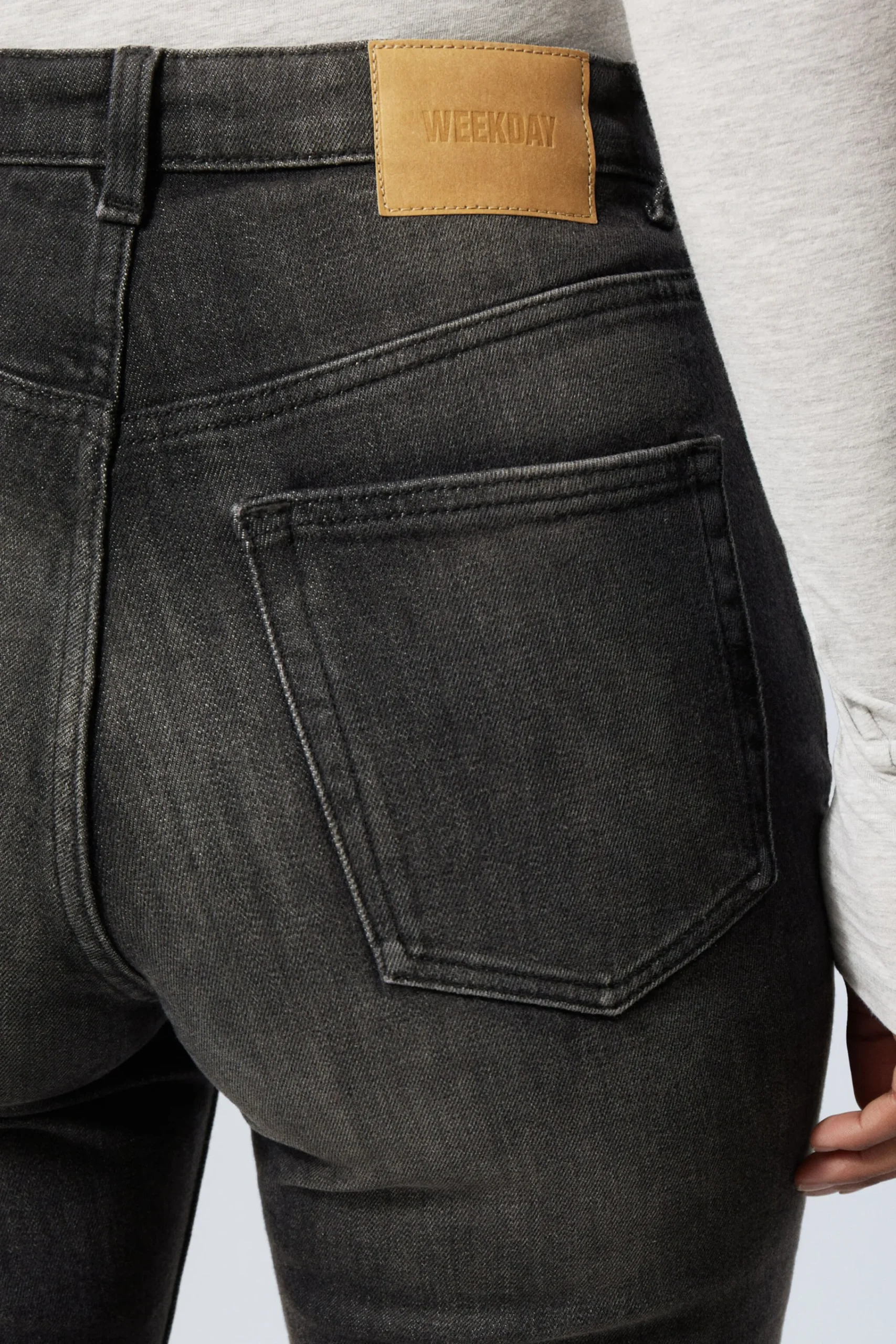 Weekday GLOW CURVE HIGH WAISTED REGULAR FLARED LEG JEANS>Women Jeans