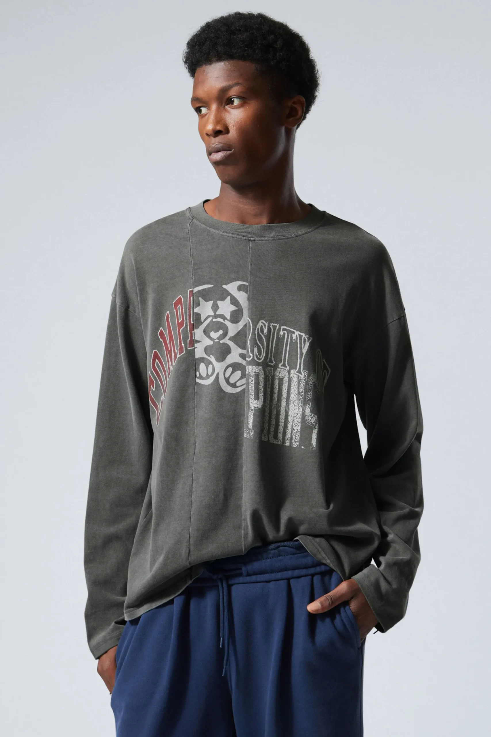 Weekday GREAT LONG-SLEEVED CUT BOXY GRAPHIC T-SHIRT> Graphics|T-Shirts & Tops