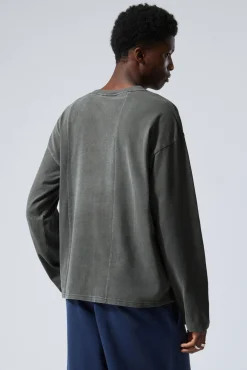 Weekday GREAT LONG-SLEEVED CUT BOXY GRAPHIC T-SHIRT><noscript><img width=