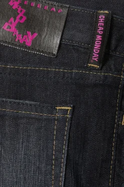 Weekday ISSUE LOW WAIST SLIM TAPERED JEANS><noscript><img width=