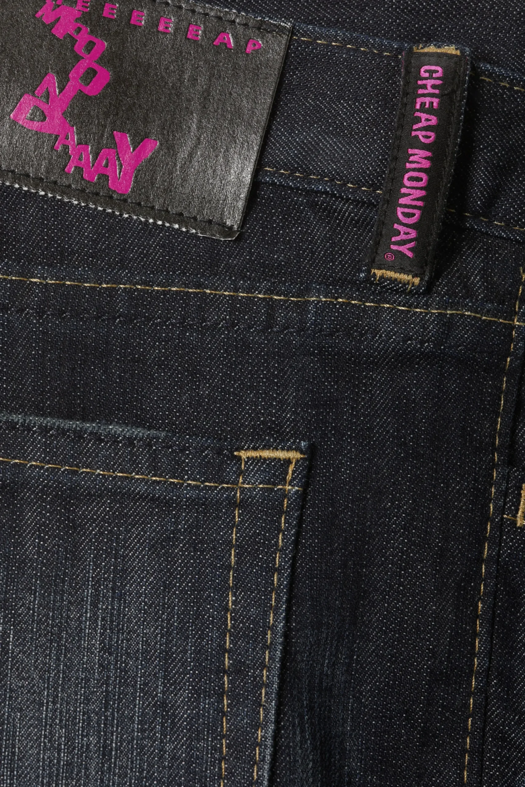 Weekday ISSUE LOW WAIST SLIM TAPERED JEANS> Jeans