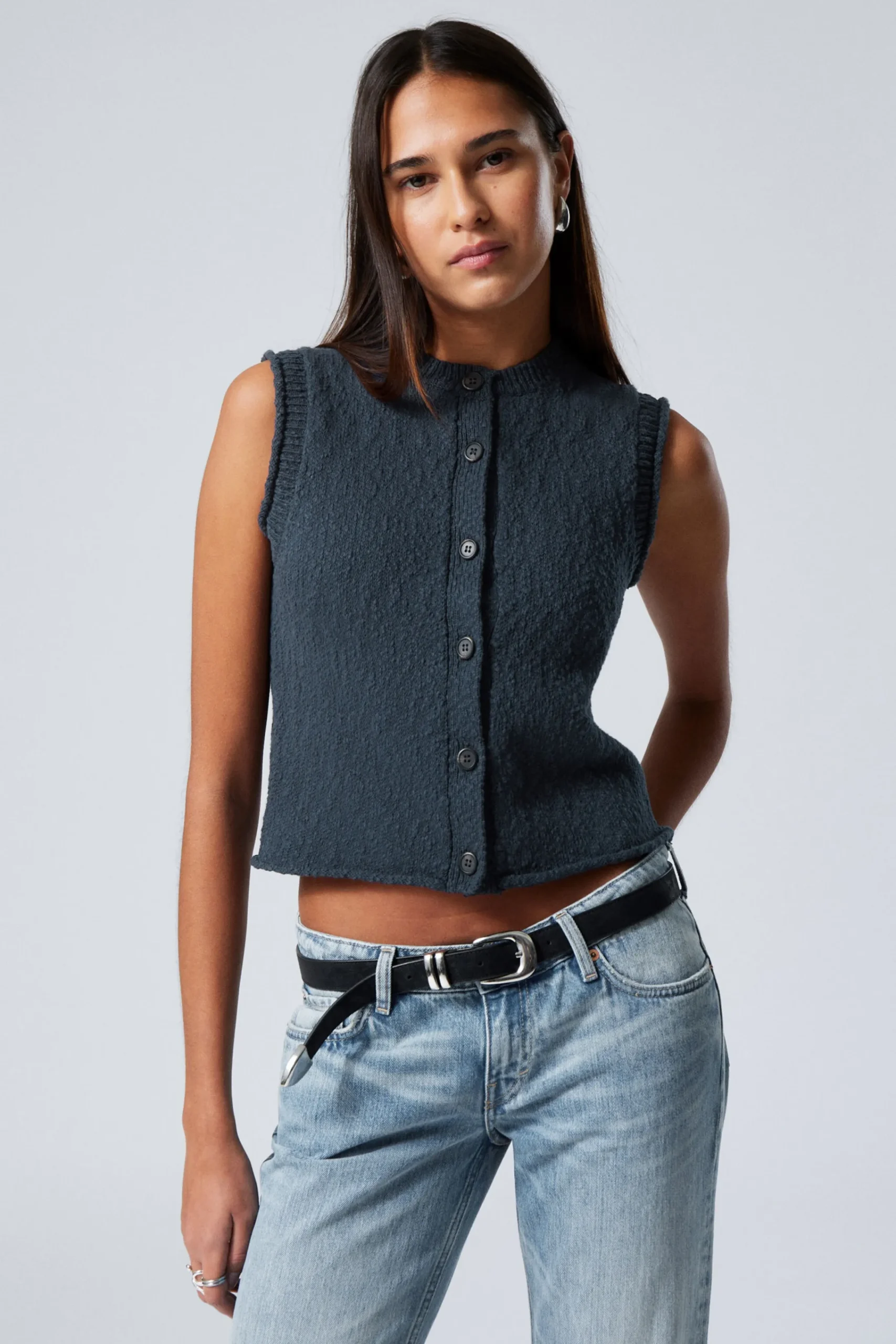 Weekday KNITTED SINGLE-BREASTED VEST>Women Knitwear