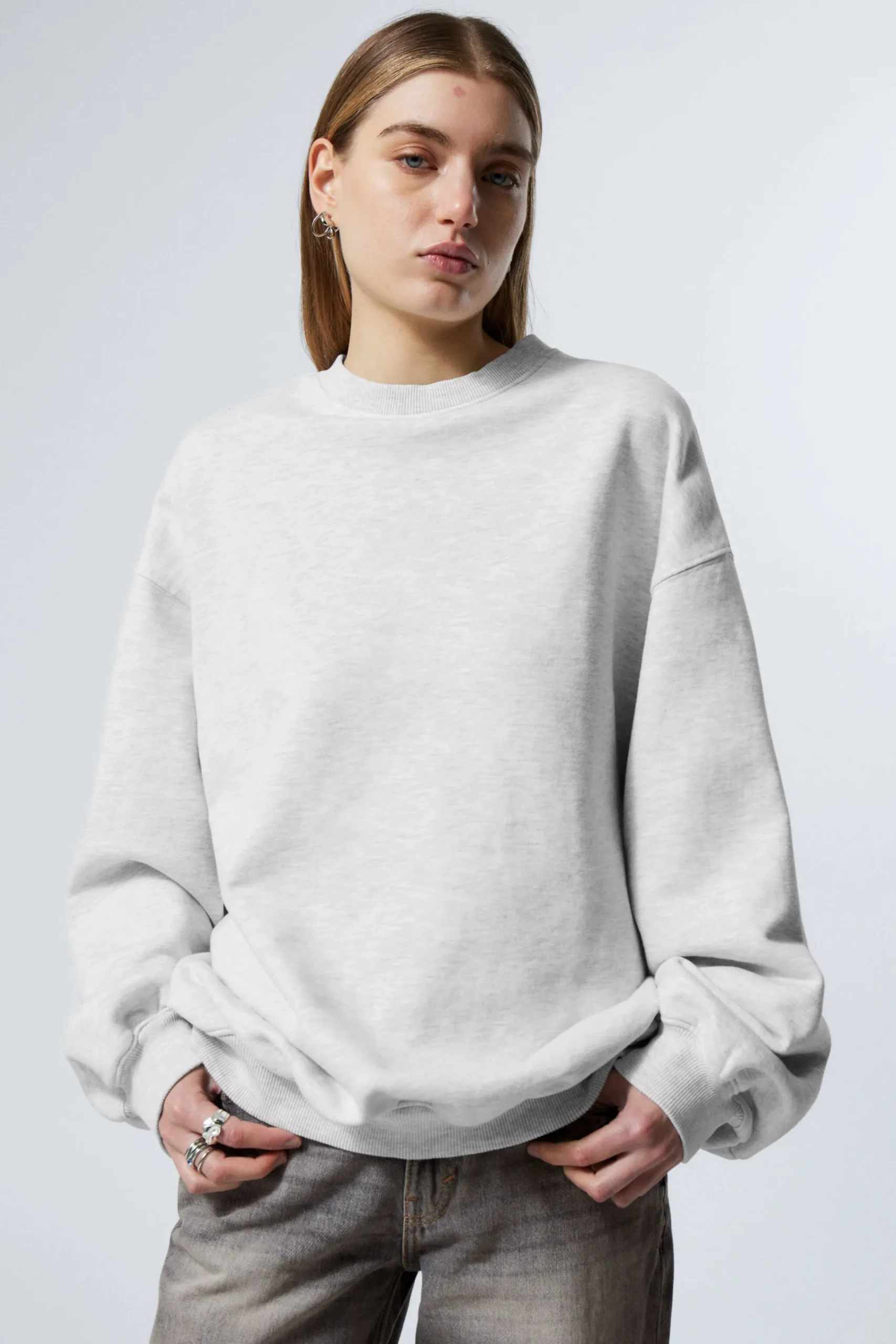 Weekday LONG-SLEEVED OVERSIZED SWEATSHIRT>Women Basics|Sweatshirts