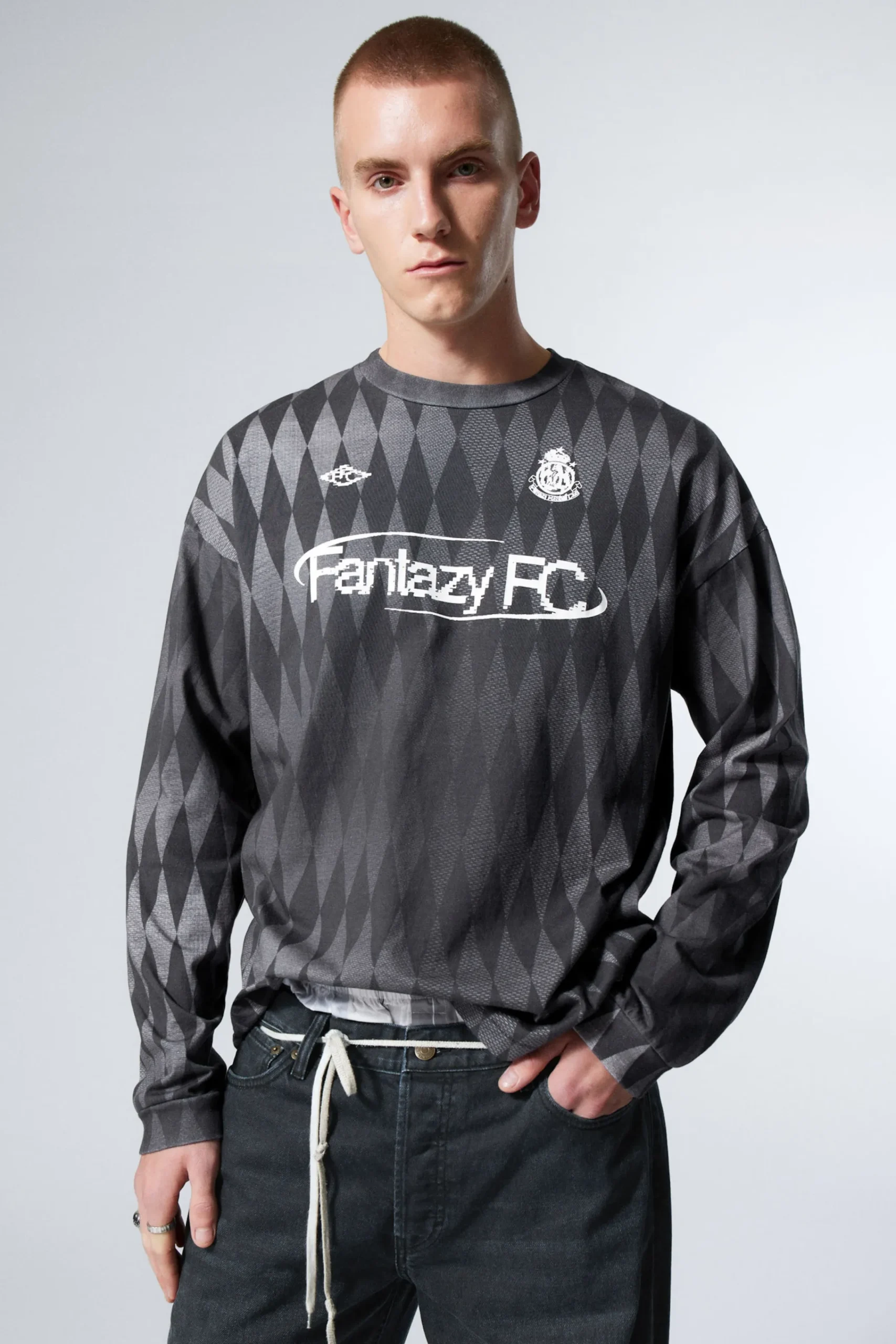Weekday LOOSE GRAPHIC LONG SLEEVE T-SHIRT> Graphics|T-Shirts & Tops
