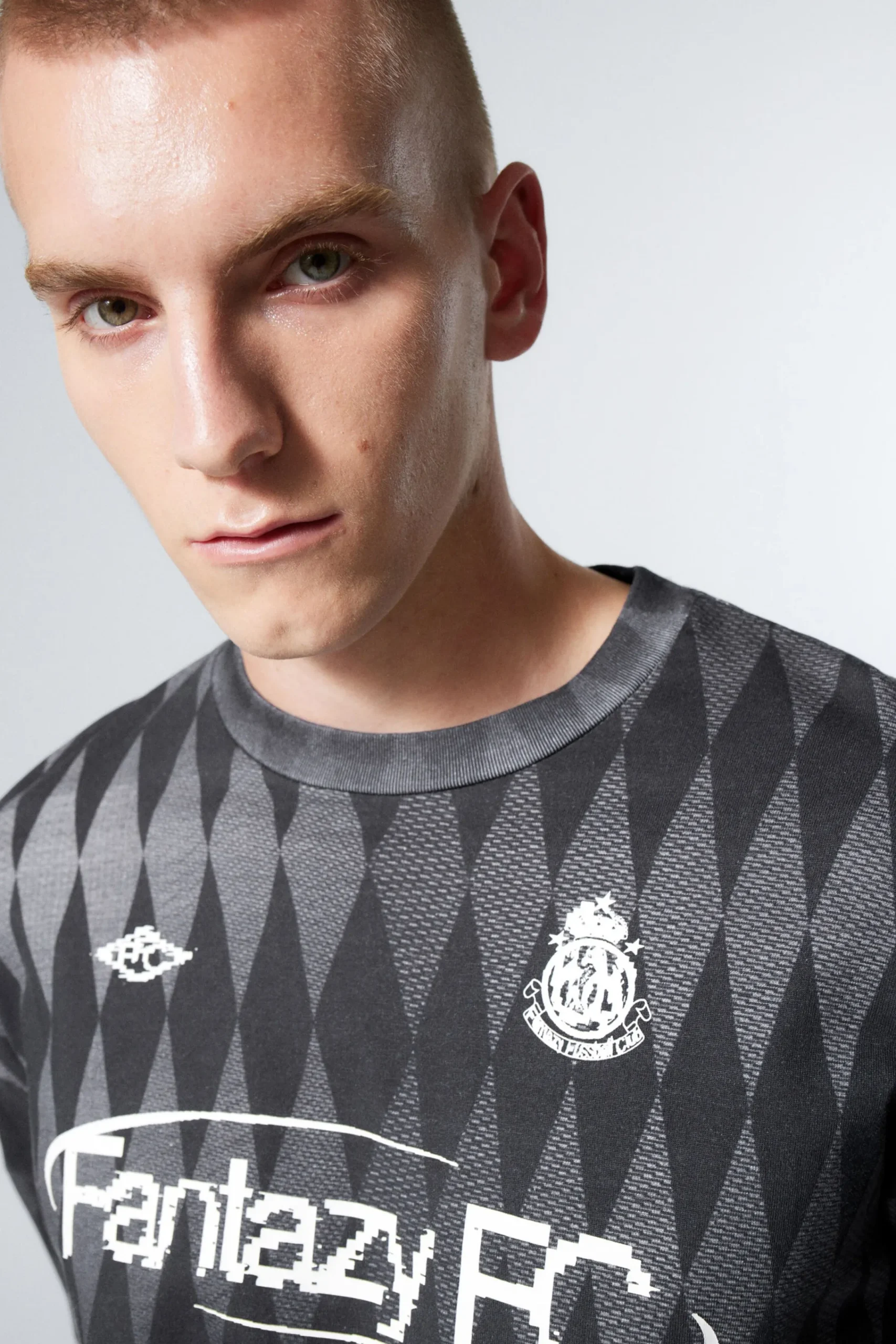 Weekday LOOSE GRAPHIC LONG SLEEVE T-SHIRT> Graphics|T-Shirts & Tops