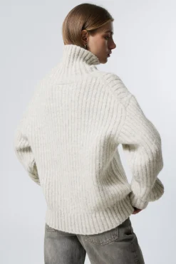 Weekday LOOSE KNITTED TURTLENECK SWEATER><noscript><img width=