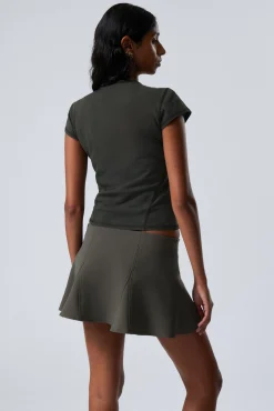 Weekday MINI SKIRT><noscript><img width=
