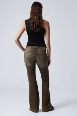 Weekday NOVA LOW RISE SLIM BOOTCUT LEG JEANS><noscript><img width=