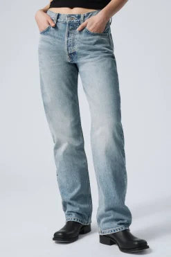 Weekday ORBIT MID RISE REGULAR STRAIGHT LEG JEANS><noscript><img width=