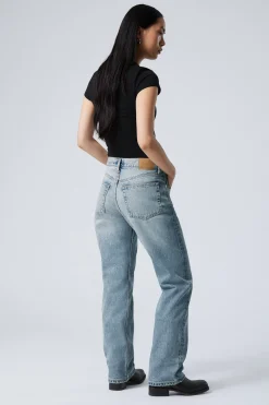 Weekday ORBIT MID RISE REGULAR STRAIGHT LEG JEANS><noscript><img width=