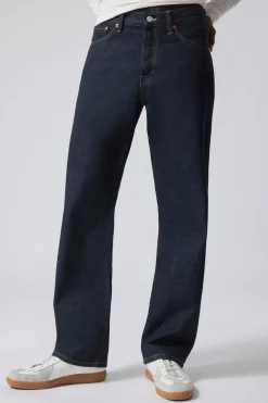 Weekday ORBIT MID RISE REGULAR STRAIGHT LEG JEANS><noscript><img width=