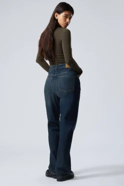 Weekday ROWE SUPER HIGH WAISTED REGULAR STRAIGHT LEG JEANS><noscript><img width=