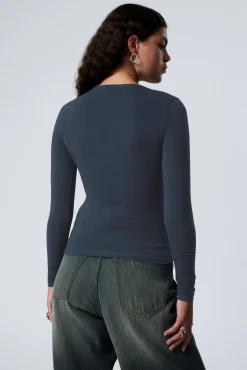 Weekday SLIM FITTED LONG SLEEVE><noscript><img width=