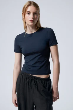Weekday SLIM FITTED T-SHIRT>Women Basics|T-Shirts