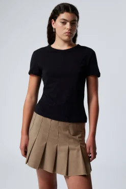 Weekday SLIM FITTED T-SHIRT>Women Basics|T-Shirts