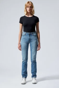 Weekday SMOOTH HIGH WAISTED SLIM LEG JEANS><noscript><img width=