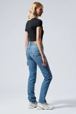 Weekday SMOOTH HIGH WAISTED SLIM LEG JEANS><noscript><img width=