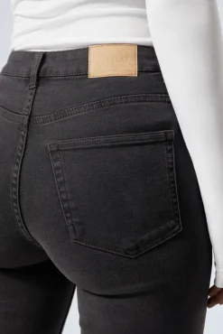 Weekday TWIG CURVE MID RISE SLIM STRAIGHT LEG JEANS><noscript><img width=